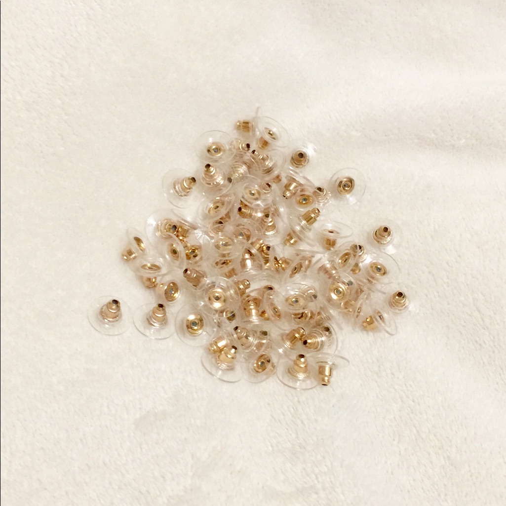 50 Pieces Of Earring Backing Plastic Brand New 50 Pieces Of Earring Backing Plastic Brand New